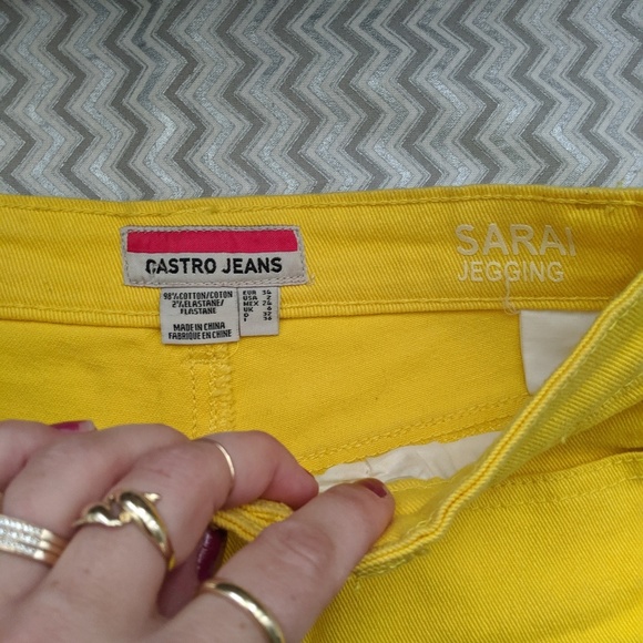 Castro High Waisted Jean Shorts - Picture 2 of 5